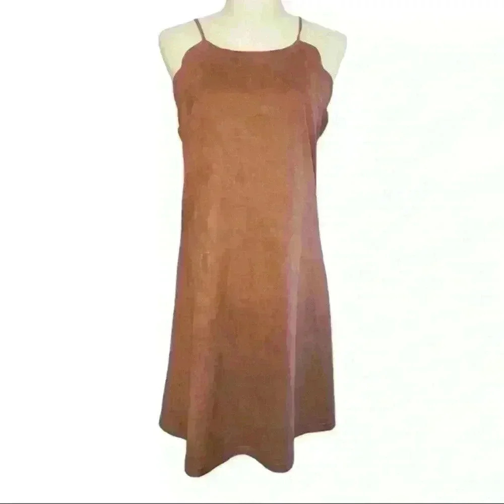Alya Dress - Picture 11 of 11